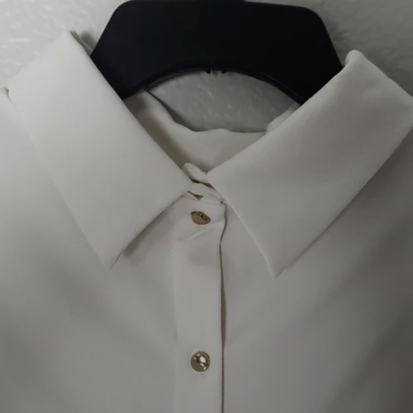 H&M- Button Down Top - Picture 3 of 4